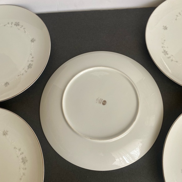 Sango China Japan JULIE 5 round dinner plates 10.5 inch gray floral pattern - Picture 7 of 10